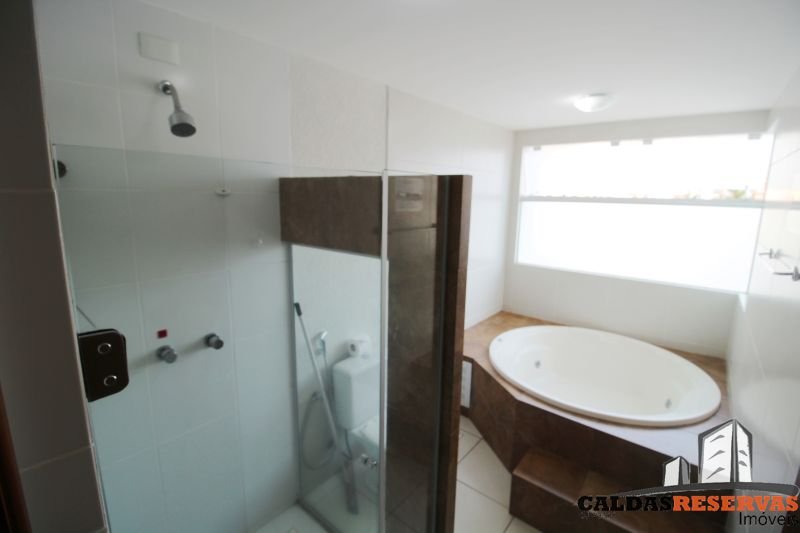 Apartamento A0328 no RIVIERA PARK em CALDAS NOVAS GO